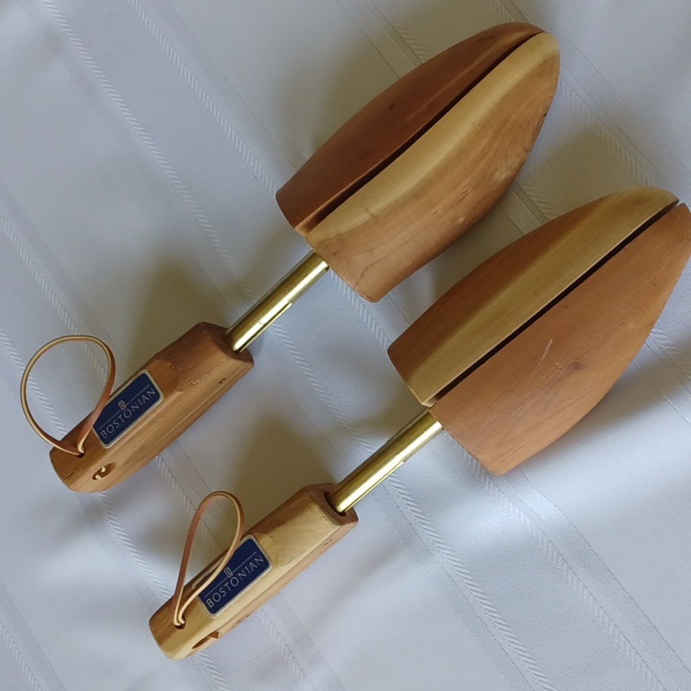 Bostonian Wooden Cedar Shoe Trees - Split toe - Final price